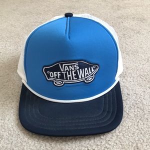 vans trucker hat